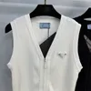 Designer dames breisnits tees 24 zomer klassieke v-hals stijl slanke en veelzijdige middelste lengte gebreide vest fig6