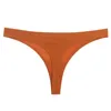 Warmsteps 6st/set Womens trosor Sömlösa kvinnliga thongs Silk Satin Underkläder Sexig underkläder Komfort Sports andningsbara G-strängar 240401