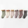 6pcs/lot fungus baby socks الركبة العالية الطويلة الرضع الأميرة تسخين الساق الحلوى لوني الأطفال طفل طفل صغير الجوارب الجوارب الأرضية 240409