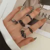 New Peach Heart Joint Women's 5-piece Set with A Design Sense of Small and Unique Creative Hollow Black Geometric Chain Ring