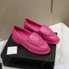 2024 NOUVELLE BRANGE FEMMES Classic Fashion Designer en cuir en cuir Vérifiez les chaussures de robe surélevé