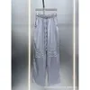 Designer SS24 Primavera/estate Nuova nicchia di nicchia Temperamento asciugamano peluche pantaloni casual versatili