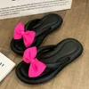 Slippers Fashion Indoor Femme's Home Shoes Bath Boom Salle de bain pour les femmes de semelle douce non glissantes