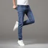 Designer de jeans masculin de nouveau jeans de marque à la mode de haute qualité pour le pantalon long de la jambe droite à la mode à la mode à la mode pour hommes