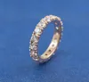 Rose Gold Plated Sparkling Row Eternity Ring med Clear Cubic Zirconia Fit P smycken Engagemang Bröllopälskare Fashion Ring for Women8111848
