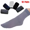 Chaussettes masculines 10 paires d'été hommes anti-glissement absorbant doux mince étouffant les bas de soie de mode transparente