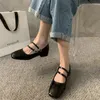Chaussures habillées 2024 Crystal Women pompes Fashion Girls Shallow Buckle Cuir souple Mary Jane Ladies Elegant Low Heel Party Good