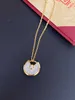 Kort V Gold Highquality Old Classic Mosang Amulet 18K Necklace With White Beige Red Agate Black Agate CollarBone Chain