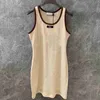 Designer Basic Casual Dresses 24 Spring/Summer Letter Micro Label broderi Kontrast Stickad U-hals Simple and Cresatile Tank Top Kirt Women's Wear FZI3