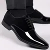 Klassiska PU Patent Leather Shoes for Men Casual Business Lace Up Formal Office Work Man Party Wedding Oxfords 240407