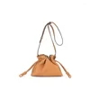 Bag Fashion Draw Corde Xiao fu Leather Simple épaule Simple Bodage Crossbody Small Bucket Tide