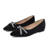 Zapatos casuales 2024 Femeninos Flats Spring Summer Pointed Toe Velvet Rhinestone Moda Slip-On Big Tize 33-43