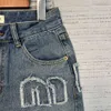 24SS Ранняя весна модель M Miao Минималистская боковая ткань вышита с высокой талией джинсы с прямыми ногами для женщин