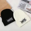 Berets Personality Embroidery Beanies Hat Men Woman Fashion Winter Warm Knitted Bone Ski Skullies Wool Hats Gorras