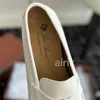 Loro Summer Walk Woman Flat Heel Casual Pianoshoe Man Tasman Loafers 럭셔리 스웨이드 드레스 디자이너 신발 모카신 슬립 야외 런 신발 로우 탑 운동화 가죽 신발