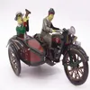 Colección de adultos divertida retro Viento up Toy Metal Tin Man Ride A triciclo Mechanical Clockwork Figures Model Kids Gift 240408