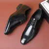 Dress Shoes 2024 Aankomst formele mannen Black Brown Banquet Classic Leather Brand Fashion Shoe Man Social For Heren