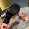 Designer de calcanhar de 6,5 cm Flipes de salto Mulas de seda Silk Rhinestone Triangle Fivelel Sandals Sandals Sandals Lazer confortável Flipers de fundo plano 35-42 com caixa
