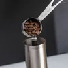 Colinas de café medindo a fórmula de fórmula de leite em pó de cozimento doméstico Teste de chá moído