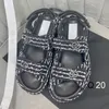 Designer verstelbare riem klittenband sandalen met doos luxe zomer buiten casual kitten hakken klassieke lichtgewicht piep teen vrouwen schoenen