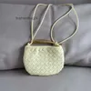 Venetas 2024 Sardines Purse Lady Bottgas Bolsas Crossbody Bags Spring New Woven Handbag Cow Women Many One Shoulder 19JJ