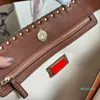 ストローウィーブトートショッピングバッグファッションレターゴールデンレザーハンドル磁気ボタン女性ハンドバッグ財布の内側のポケット大容量ポケット