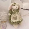 دمى Plush Creative Funny Rabbit Dolls 38cm 48cm محشوة ألعاب أرنب أرنب ناعم يرتدي فستان جميل للأطفال هدية عيد ميلاد Y240415