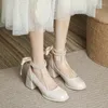 Chaussures habillées 2024 Spring and Automn Pearl Chain Shallow Cut Mary Jane Femme Round Toe High Talon Single Single Girl