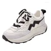 Casual schoenen Groothandel Designer Men Causal Fashion Woman Leather Lapper Platform Sole Sneakers White Black Mens WE10028 Women
