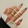 Koreanska smycken World Black Farterfly Lacquer Metal tappade Pearl Ring Set på 10 i Instagram -stil