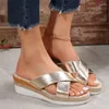 Pantoufles plates hautes plate-forme féminine coins chaussures sandales d'été Designer tongs décontractés 2024 Pumps de plage