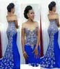 Högkvalitativ sjöjungfru aftonklänningar från axeln med guldbroderi sveptåg afrikanska kvinnor blå formell prom aftonklänningar3934494