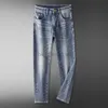 Heren jeans ontwerper lichte luxe luxe kwaliteit lente/zomer heren jeans slank fit high -end elastische veelzijdige blauwe rechte been broek alle seizoenen ff6525