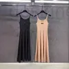 الفساتين الأساسية المصممة للفساتين العلامة التجارية 24SS ربيع/الصيف جديد متعدد الاستخدامات ملتوية الثوب المربى ، ملائمة النحافة ، فستان طويل متعدد الاستخدامات للنساء ZPB2