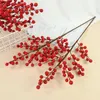 Dekorative Blumen 1/2pcs Simulation Beeren Bouquet Weihnachten rote Stängel Ornament DIY Craft Cone Berry Holly Baumdekoration Geschenk