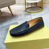 Casual Shoes 2024 Spring Slip On Loafers Män Suede Leather Brand Flat för Man Bussiness Lazy
