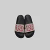 Sandales de concepteur de plage glissades pour femmes Brocade florale préférée Man Flat Bottom Italie Rubber Snake chaussures Pantoufle Pearl Wholesale Flower Sh05 H4