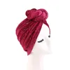 Femmes Velvet Rignestone Grande fleur Stretch Turban Hat Headwrap Bonnet Hat Top Head Wraps Muslim Hijab Hat Head Cover 240416