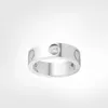 Designer Ring Titanium Acciaio in lega d'amore argento anello d'amore uomini e donne a vite in oro rosa gioielli designer coppie di lusso non svaniscono mai non anello nuziale allergico