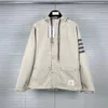 TB Tom Autumn/Winter New Classic Four Bar Windbreaker Zapip Kurtka z kapturem płaszcz wszechstronny dla mężczyzn i kobiet