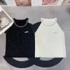 Neue Frauen sexy Diamanten Halfterhalter ärmellose gestrickt Volles Strass -Logo Appliked Tanks Crop Tops Luxus Camis SML