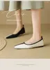 Lässige Schuhe 2024 Einfacher grobe Fersen -Frauen -Single Schuh flach geschnittene farbige quadratische Kopf Echtes Leder flacher Sohle Top Top