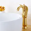 Robinets de lavabo de salle de bain Swan Shape Batter Faucet Tap Derk Mount un trous Taps d'eau avec une poignée de bassin de couleur dorée froide