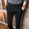 Ternos masculinos 2024 Gentleman Casual Pants Slim Suit machos Negócios Primavera e Autumn Trend Feet Troushers Black Strousers 5451