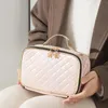 Laser PU DiamondShaped Plaid Cosmetic Case stor kapacitet Portable Cosmetics Storage Bag Travel Makeup toalettartiklar 240416