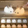 Lampade sfumature Bunny Night Lights For Kids Two Tone USB Carica telecomando TOUCT LIGHIO CHE SUCCESSIONE CURA CURA Q240417