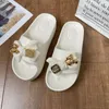 Slippers Thai Eva para a borboleta feminina Bear uma linha uma linha grossa de desgaste externo de praia casual de fundo liso