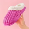 Pantoufles épaissies de couple coton pour la chaleur de la maison d'hiver pour femmes et chaussures un léger confortable