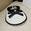 Hat Ce High Designer Bow Childrens Calidad de verano Arco triunfal Top vacío Sol Protección de paja