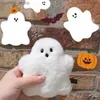 Tornari peluche divertenti White Ghost Keychain Borsa a sospensione Bambola per peluche Accessori appesi Accessori per bambola creativa per bambini Gift Y240415